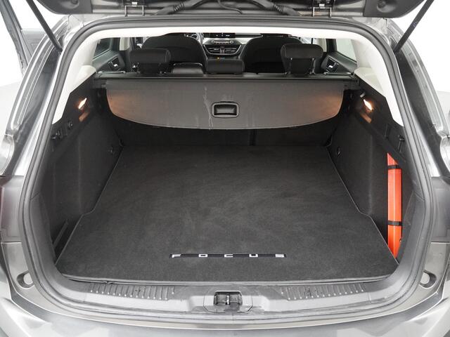 Ford FOCUS Wagon 125PK EcoBoost Titanium Business | Adapt. cruise | Winterpack | AR Camera | Park. sens V+A | Keyless Entry & Start