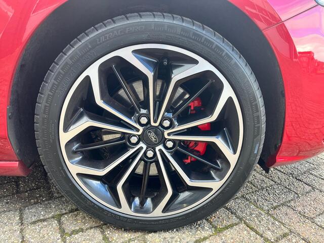 Ford FOCUS Wagon 1.0 EcoBoost Hybrid 155 PK ST-Line X Business l Volledige onderhoudshistorie aanwezig l