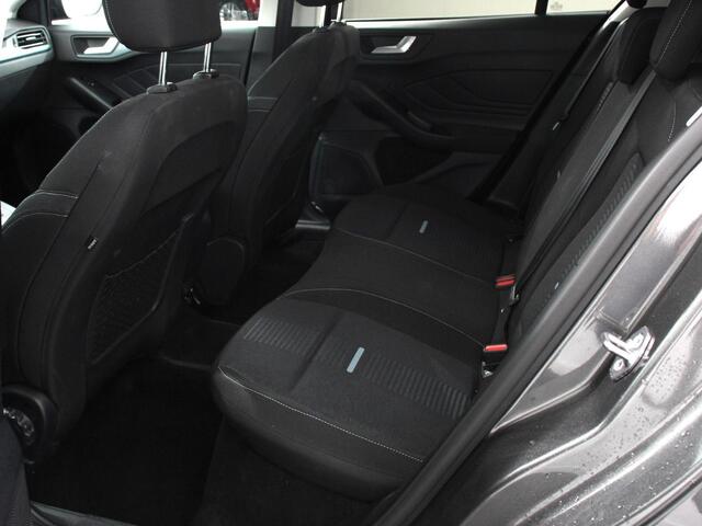 Ford FOCUS 1.0 EcoBoost 155pk Hybrid Automaat Active X | Navigatie | Climate Control | Camera | Parkeer sensoren | B&O | DAB | Led | Lichtmetalen velgen