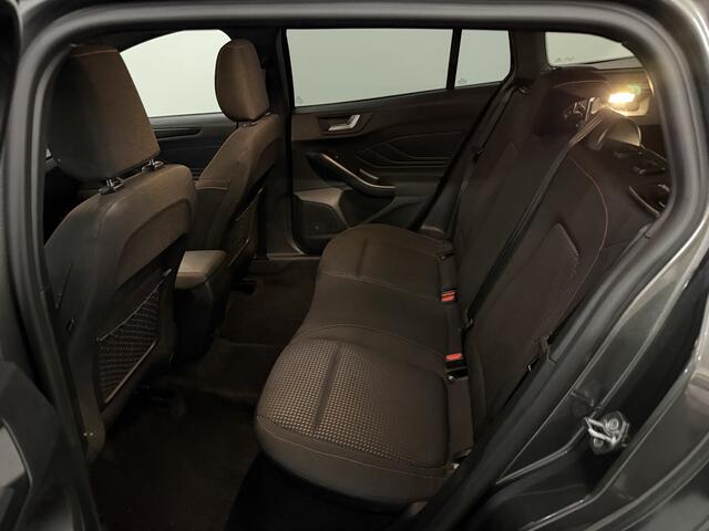 Ford FOCUS 1.0 EcoBoost Hybrid ST Line 155 PK Camera, Navi, Cruise control, Rijstrook correctie, Keyless start, A start stop, Lichtmetalen velgen