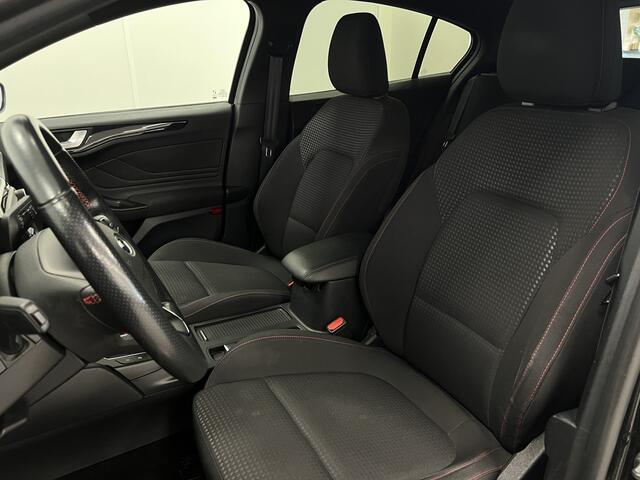 Ford FOCUS 1.0 EcoB. 125PK / Hybrid ST-LINE X / HEAD-UP / STOEL-STUURVERW. / TREKH. / CAMERA /