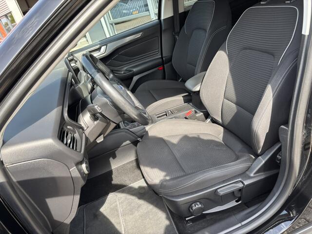 Ford FOCUS 1.0 EcoBoost Titanium Business / Stoel, stuur en voorruitverwarming / Cruise Control / navi / Applecarplay/Androidauto /