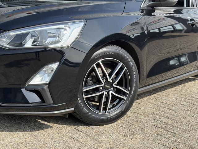 Ford FOCUS 1.0 EcoBoost Titanium Business / Stoel, stuur en voorruitverwarming / Cruise Control / navi / Applecarplay/Androidauto /