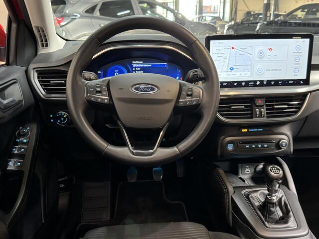 Ford FOCUS 155pk Titanium-X Sync-4 Navi Camera Winter pack Privacy glass 5drs Dealeronderhouden