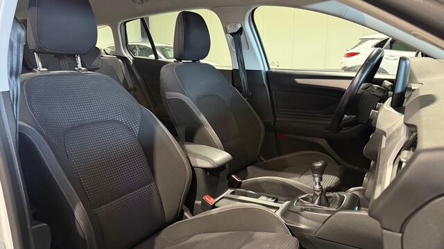 Ford FOCUS Wagon 1.0 EcoBoost Trend Edition Business |PDC|Camera|Clima|Trekhaak|Keyless!