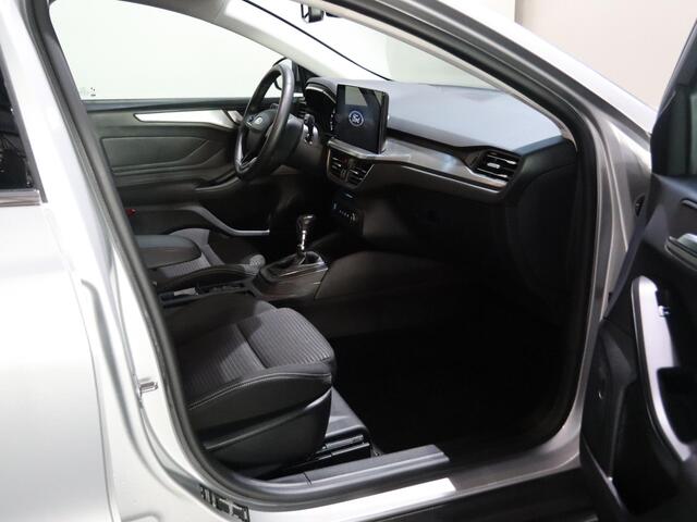 Ford FOCUS Wagon 1.0 EcoBoost Hybrid Titanium | Winterpakket | Cruise Control Adaptief | Parkeercamera | Navigatie | Climate Control |