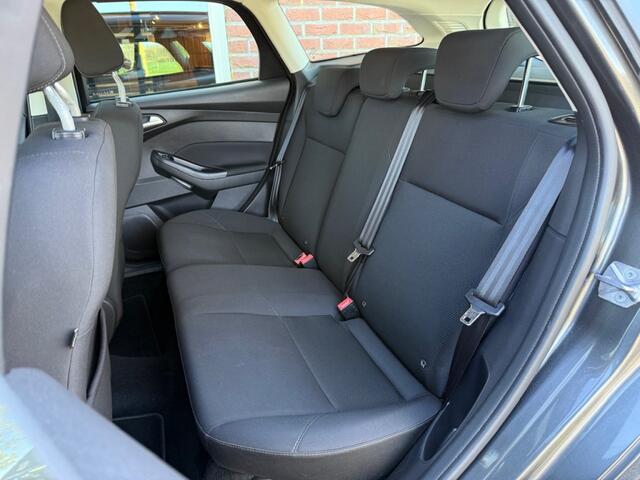 Ford FOCUS Wagon 1.0 Lease Edition NIEUWE APK / STOELVERW. / VOORRUIT VERW. / NAV