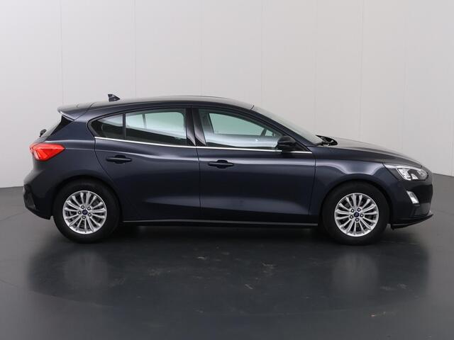 Ford FOCUS 1.0 EcoBoost Titanium Business | Trekhaak | Winterpakket | Navigatie | Cruise Control Adaptief | Climate Control |