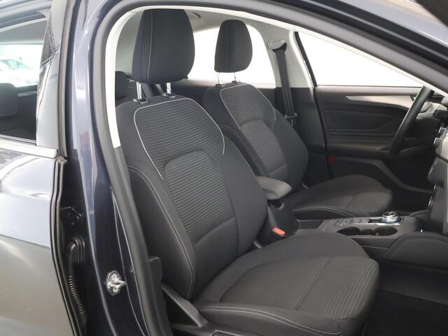 Ford FOCUS 1.0 EcoBoost Titanium Business | Trekhaak | Winterpakket | Navigatie | Cruise Control Adaptief | Climate Control |