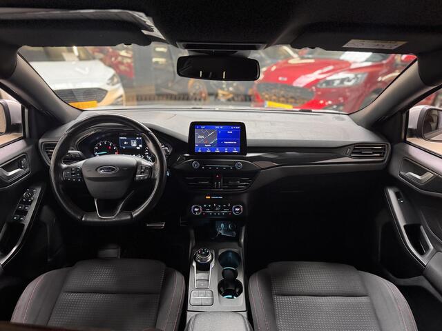 Ford FOCUS ST-Line Automaat Navi Trekhaak Camera Winter Parking pack Privacy Glass Wagon Dealeronderhouden