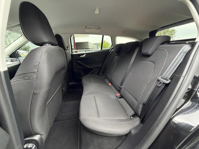 Ford FOCUS Wagon 1.0 EcoBoost Hybrid Titanium 125PK | Navigatie | Carplay | Parkeersensoren voor en achter