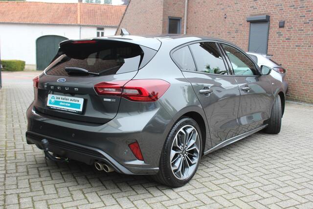 Ford FOCUS 1.0 EcoBoost Hybrid ST Line X Winter Pack, 18", Afn Trekhaak, Carplay/Navigatie, Led, Lederen bekleding!