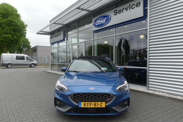 Ford FOCUS 2.3 EcoBoost ST-3 PERFORMANCE PACK, H&R, PANO, HUD, WINTER PACK, ADAPT. CRUISE, CLIMA, NAVI, APPLE CARPLAY/ANDROID AUTO, KEYLESS, B&O, ELEKT. STOELEN, ADAPT. DEMPING SYSTEEM, 96.530KM