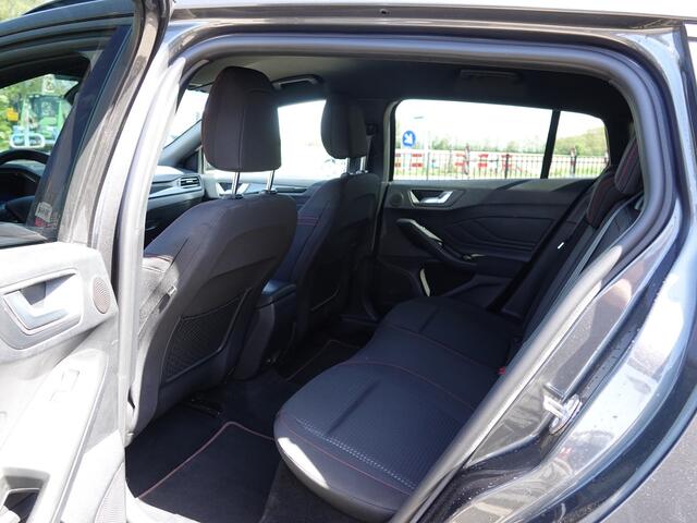 Ford FOCUS Wagon 1.0 EcoBoost Hybrid 125PK ST Line X NAVI | WINTERPACK | PDC + CAM | ECC