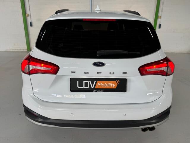 Ford FOCUS ACTIVE / AppleCarplay / Cruise / Stoelverwarming / Stuurverwarming / PDC / Boekjes en historie aanwezig.