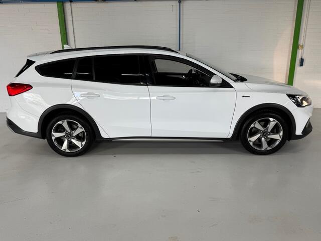 Ford FOCUS ACTIVE / AppleCarplay / Cruise / Stoelverwarming / Stuurverwarming / PDC / Boekjes en historie aanwezig.