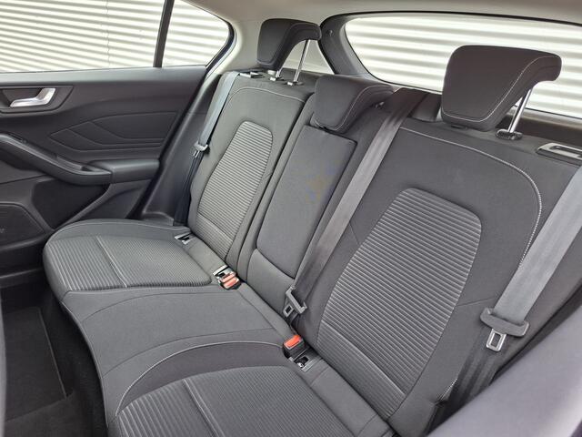 Ford FOCUS 1.5 EcoBoost ST Line Business | Automaat | Trekhaak | Nieuwe binnen!