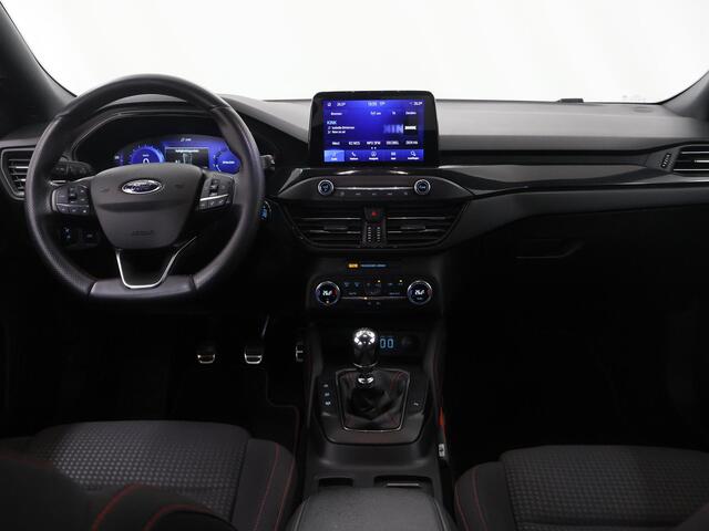 Ford FOCUS Wagon 1.0 EcoBoost Hybrid ST Line X Business | Elekt. Wegklapbare Trekhaak | Navigatie | Parkeercamera | Climate Control |