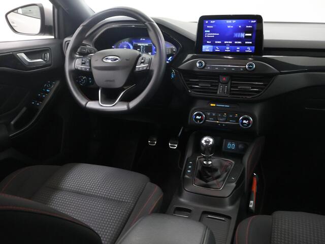 Ford FOCUS Wagon 1.0 EcoBoost Hybrid ST Line X Business | Elekt. Wegklapbare Trekhaak | Navigatie | Parkeercamera | Climate Control |