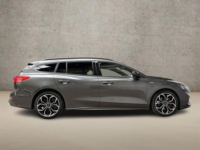 Ford FOCUS Wagon 1.0 EcoBoost ST Line X (APPLE CARPLAY, GROOT NAVI, STUUR/STOELVERWARMING, CAMERA, SPORTSTOELEN, ADAPTIVE CRUISE, GETINT GLAS, TREKHAAK, NIEUWSTAAT)