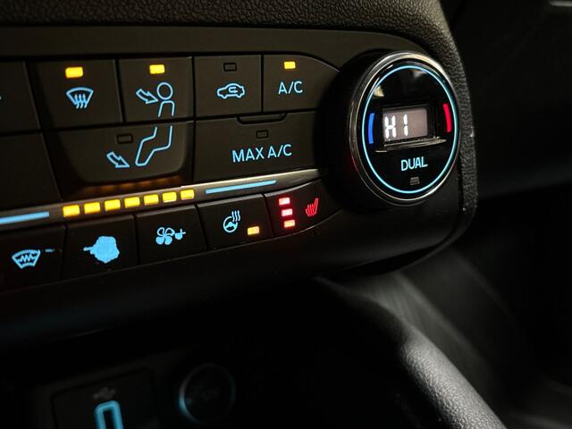 Ford FOCUS Wagon 1.0 EcoBoost ST Line X (APPLE CARPLAY, GROOT NAVI, STUUR/STOELVERWARMING, CAMERA, SPORTSTOELEN, ADAPTIVE CRUISE, GETINT GLAS, TREKHAAK, NIEUWSTAAT)