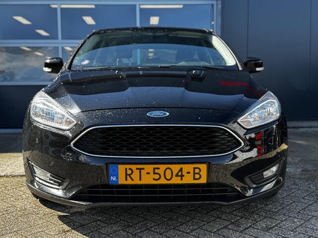 Ford FOCUS 1.0 Lease Edition - Navigatie - Lichtmetalen Velgen - Cruise Control - Trekhaak