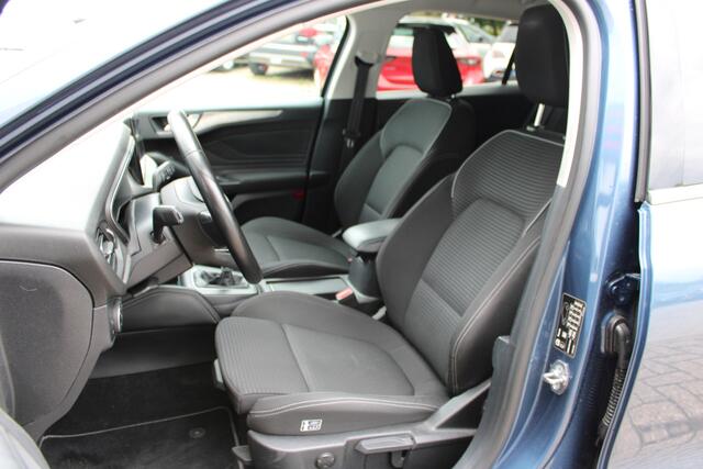 Ford FOCUS Wagon 1.0 EcoBoost Hybrid Titanium X