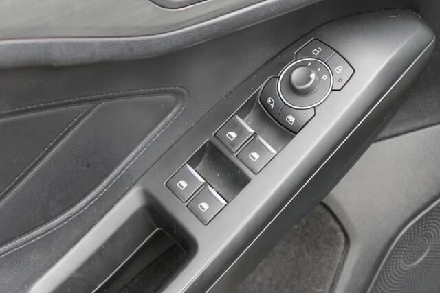 Ford FOCUS Wagon 1.0 EcoBoost Hybrid Titanium X