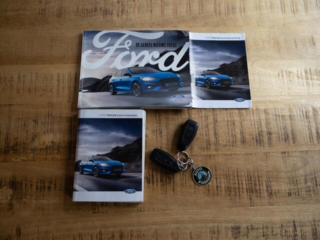 Ford FOCUS Wagon 1.5 EcoBoost Active Business Winterpack Trekhaak Keyless