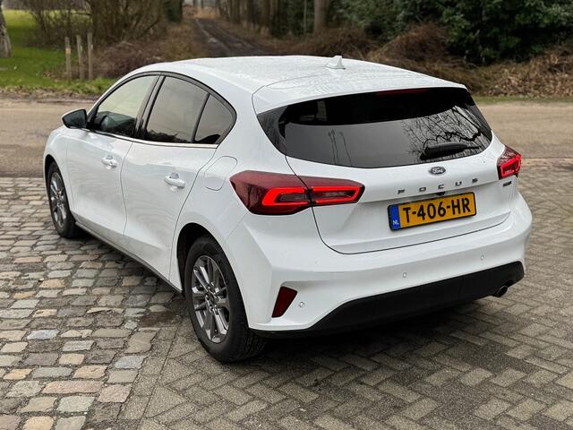 Ford FOCUS 1.0 EcoBoost Hybrid Titanium Navi,ecc,lmv,pdc v en a, led