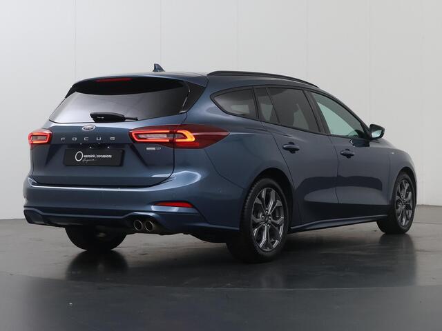 Ford FOCUS Wagon 1.0 EcoBoost Hybrid ST Line X | Afneembare Trekhaak | Winterpakket | Cruise Control Adaptief | Parkeercamera | Head-Up | Navigatie |