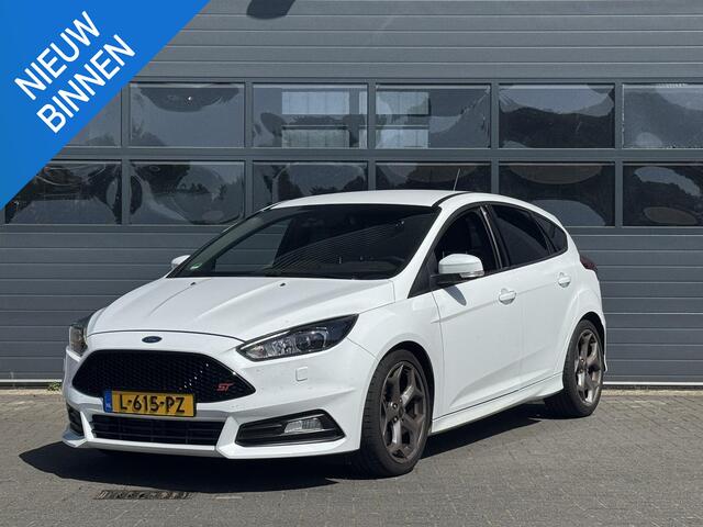 Ford FOCUS 2.0 ST I WINTERPAKKET I APPLE CARPLAY I ADAPTIVE CRUISE CONTROL