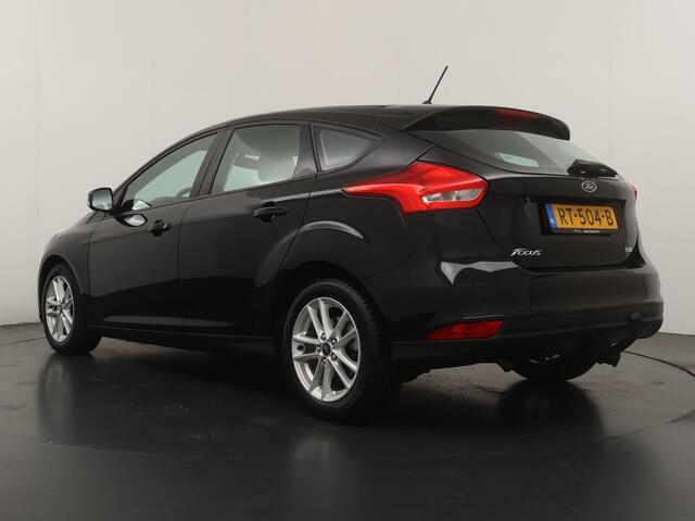 Ford FOCUS 1.0 Lease Edition - Navigatie - Lichtmetalen Velgen - Cruise Control - Trekhaak