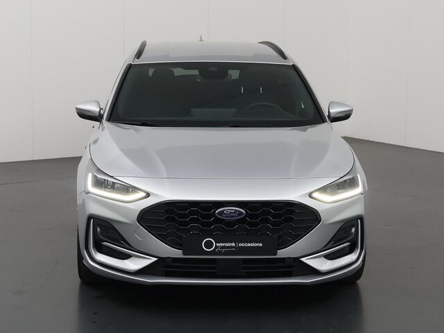 Ford FOCUS Wagon 1.0 EcoBoost Hybrid ST Line X | Afneembare Trekhaak | Winterpakket | Cruise Control Adaptief | Parkeercamera | HUD | Navigatie | Apple Carplay/Android Auto |