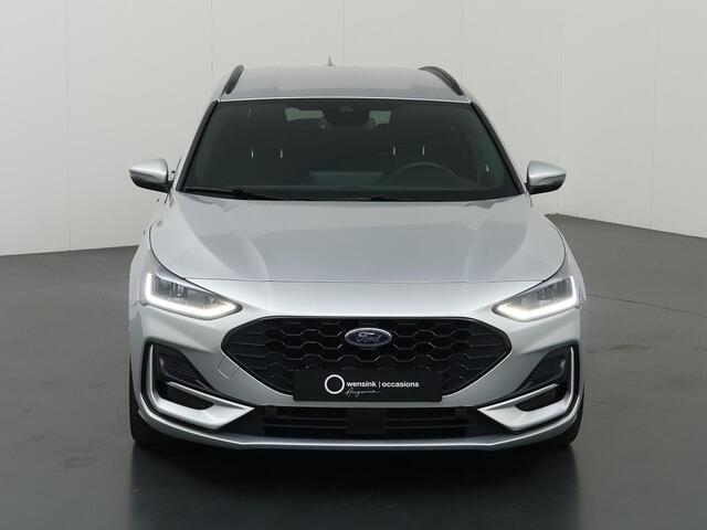 Ford FOCUS Wagon 1.0 EcoBoost Hybrid ST Line X | Afneembare Trekhaak | Winterpakket | Cruise Control Adaptief | Parkeercamera | HUD | Navigatie | Apple Carplay/Android Auto |