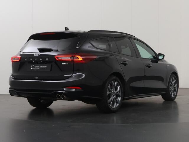 Ford FOCUS Wagon 1.0 EcoBoost Hybrid ST Line X | Afneembare Trekhaak | Winterpakket | Cruise Control Adaptief | Parkeercamera | HUD | Navigatie | Apple Carplay/Android Auto |