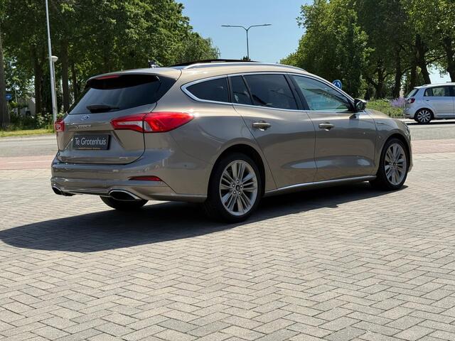 Ford FOCUS Wagon 1.5 AUT Vignale | Open dak | Trekhaak |