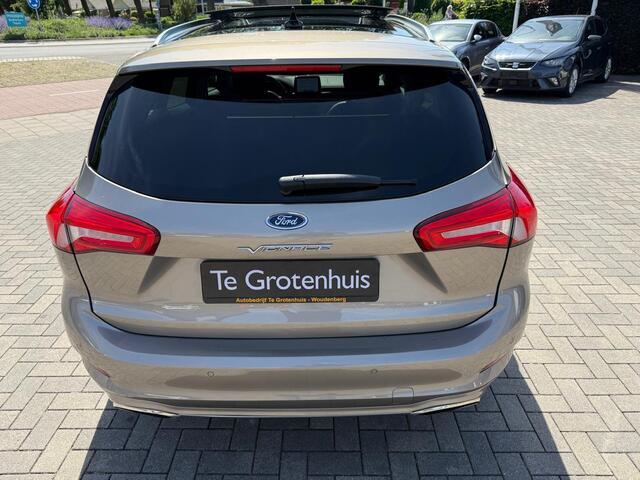 Ford FOCUS Wagon 1.5 AUT Vignale | Open dak | Trekhaak |