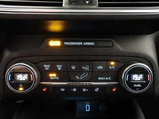 Ford FOCUS 1.0 EcoBoost Titanium Business NAVI/ADAPT.CRUISE/WINTERPACK/B&O/LED/16"LMV!