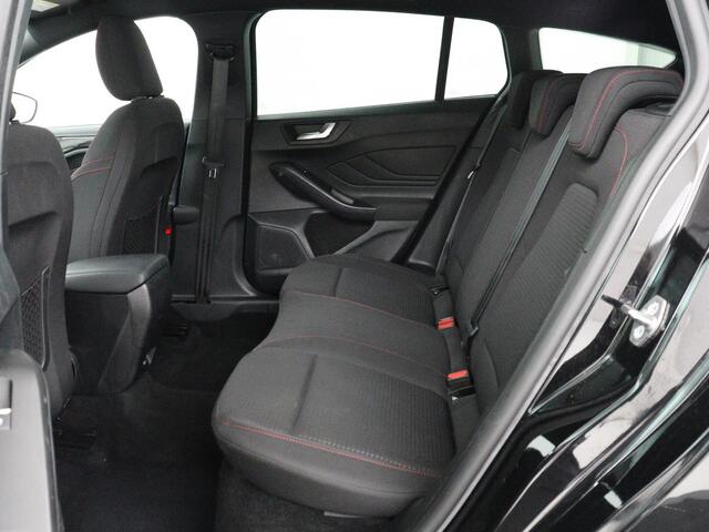 Ford FOCUS 1.0 EcoBoost ST Line X | Stoelverwarming | Adaptive cruise | Camera | Carplay | Stuurverwarming | Full LED | Keyless | Navigatie | Climate control | Bluetooth