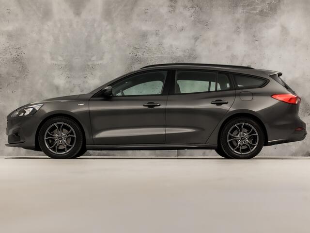 Ford FOCUS Wagon 1.5 EcoBoost ST Line 150Pk Automaat (APPLE CARPLAY, GROOT NAVI, STOELVERWARMING, KEYLESS, SPORTSTOELEN, PARKEERSENSOREN, CRUISE, LANE ASSIST, NIEUWSTAAT)