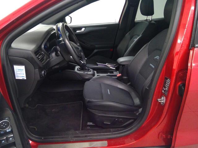 Ford FOCUS Wagon 1.0 EcoBoost Hybrid Active X Business 126.500 KM | Trekhaak | Navigatie | Panorama Dak