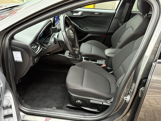 Ford FOCUS 1.0 EcoBoost ST Line Business | NAP | Navigatie | Cruise adaptief | Stoelverwarming | Achteruitrijcamera | Climate Control | Draadloze tel. lader |