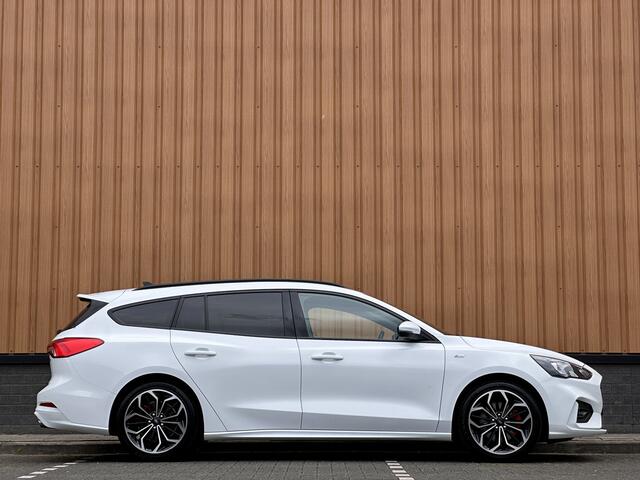 Ford FOCUS Wagon 1.0 EcoBoost Hybrid ST Line X Business | ACC | Achteruitrijcamera | Parkeersensoren | Stoel-/Stuur-/Voorruitverwarming | Apple Carplay | Android Auto | Keyless | Elektrische Achterklep | LED |