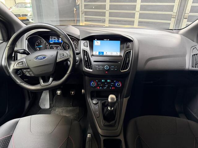 Ford FOCUS Wagon 1.0 ST-Line 140PK XENON-CLIMA-CAMERA-STLVERWARMING