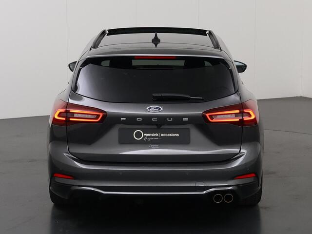 Ford FOCUS 1.0 EcoBoost Hybrid ST Line X | Panoramadak | Winterpakket | Parkeercamera | Climate Control | Cruise Control | Navigatie |