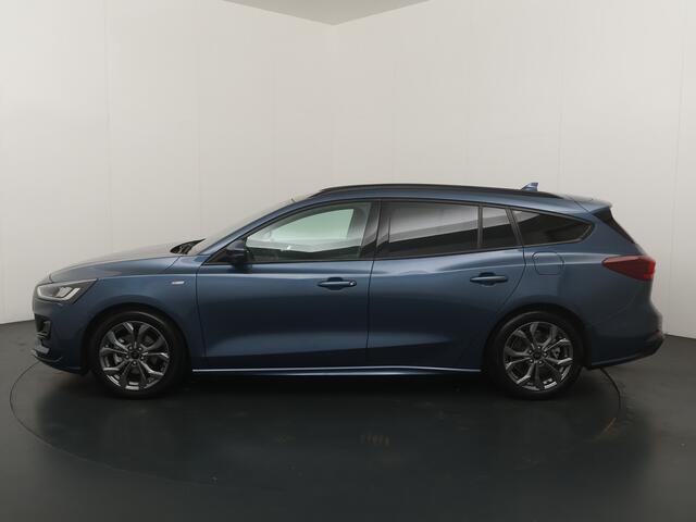 Ford FOCUS Wagon EcoBoost Hybrid 155 pk ST Line | Winter Pack | LED | Camera | Adapt. Cruise | Apple Carplay draadloos |