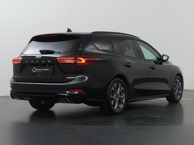 Ford FOCUS 1.0 EcoBoost Hybrid ST Line X | Afneembare Trekhaak | Winterpakket | Cruise Control Adaptief | Parkeercamera | HUD | Navigatie | Apple Carplay/Android Auto |