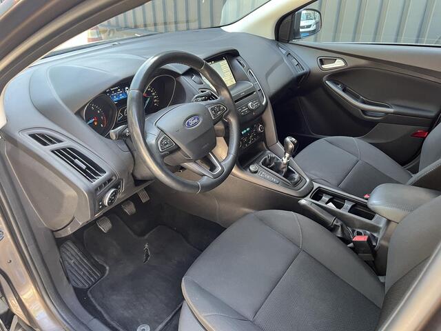 Ford FOCUS 1.0 Titanium * Carplay * Nieuwe Distributie * Garantie