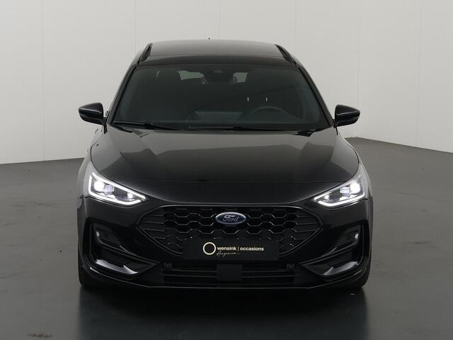 Ford FOCUS 1.0 EcoBoost Hybrid ST Line X | Afneembare Trekhaak | Winterpakket | Cruise Control Adaptief | Parkeercamera | HUD | Matrix LED | Navigatie | Apple Carplay/Android Auto | Keyless Entry/Go |